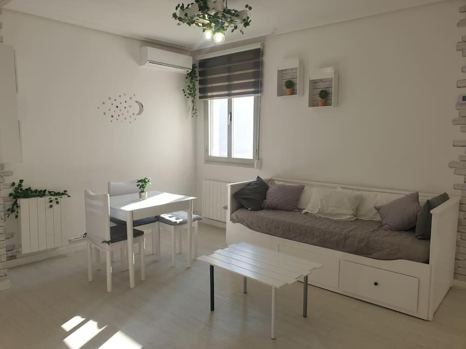 Apartamento Eguzkilore. Logroño Eksteriør billede